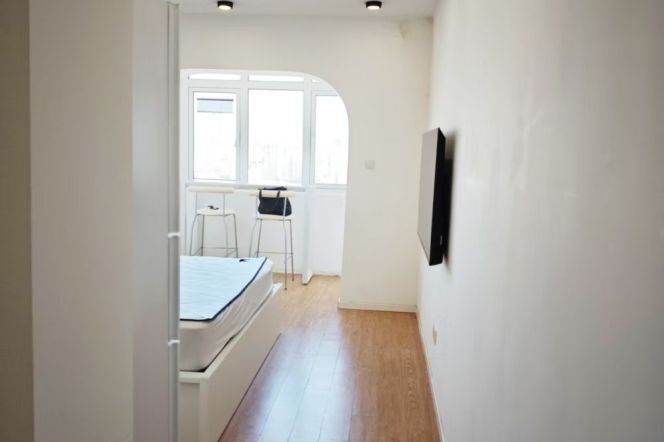 Fantastic view / lovely 1 BR with elevator  near Hengshan rd line 1 