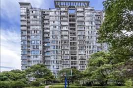 Super nice 2Br with heating along the Huangpu river good compound