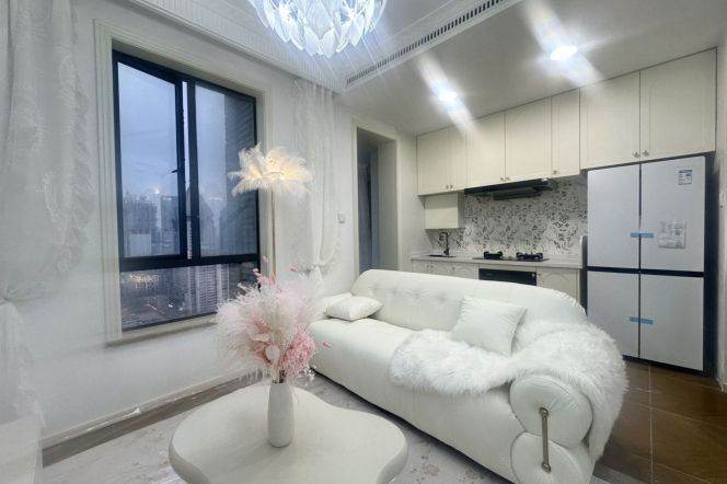 Duplex 1BR with Lujiazui Skyline View