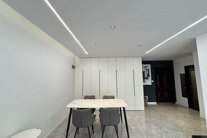 line 10 /8 laoximen station 1bed elevator 16 floor 