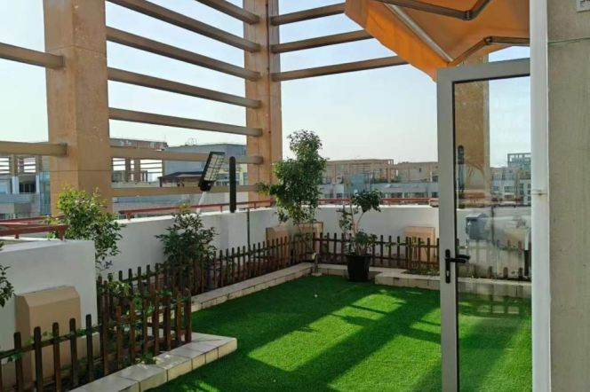 Top-Floor 3-Level Duplex With a 200 Sqm Private Terrace | 320sqm 5BR | Lujiazui View 