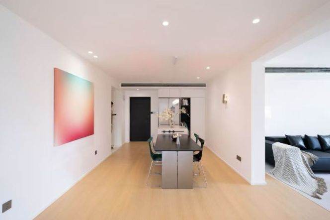 Columbia Circle 2br-2bath, Balcony/heating，close Jiaotong University，West Yan'an