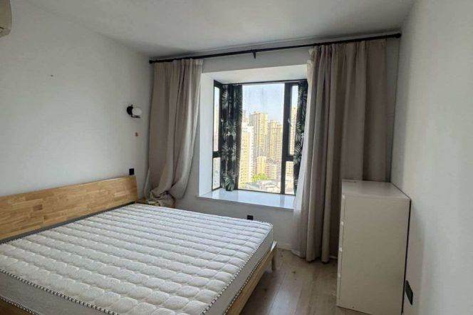 Spacious&Bright 2Bdrs 1Bath Apt+L7 Chang Ping Rd/Green Compound+Large Balcony+Good View