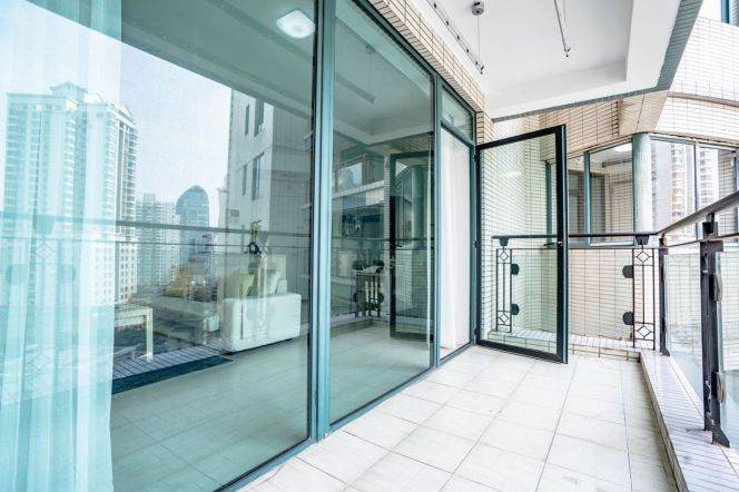 Oriental Manhattan 2BR+2BA with Big Balcony/Bath-tub 14.8K 