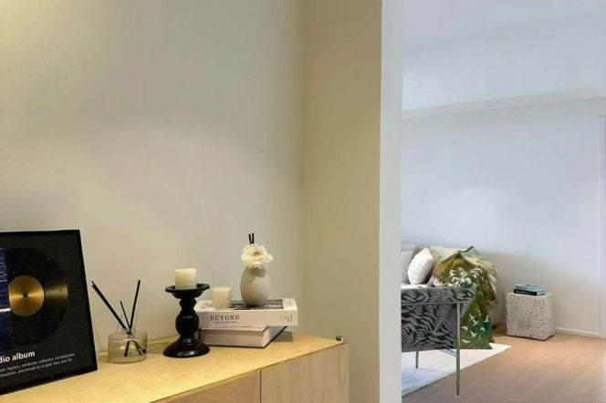 Super Huge Living Room/Open kichen 3brs @Line 7 Changping Road St.