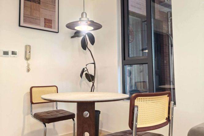 2 Brs with Brand-new Dec/Floor heating/Dish washer, 90 sqm @ Caohejing High-tech Park L9