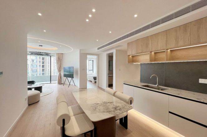 modern 2brs floor heating nice river view beside Huang pu river and line 4,8 only 21K