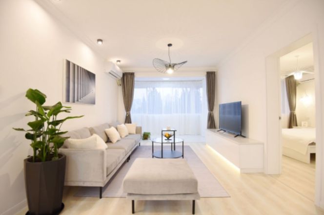 Jiaotong uni/spacious 3br 2lr/elevator/bright room/150 sqm,@L10/11