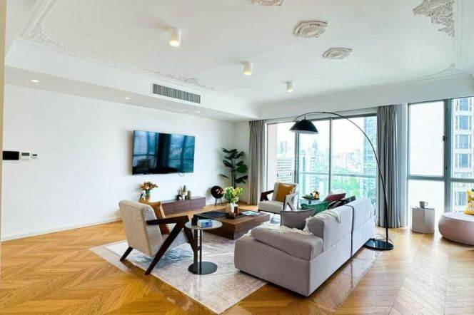 4+1 Bedrooms | Anfu Road | 254 sqm, Floor Heating & Furnished