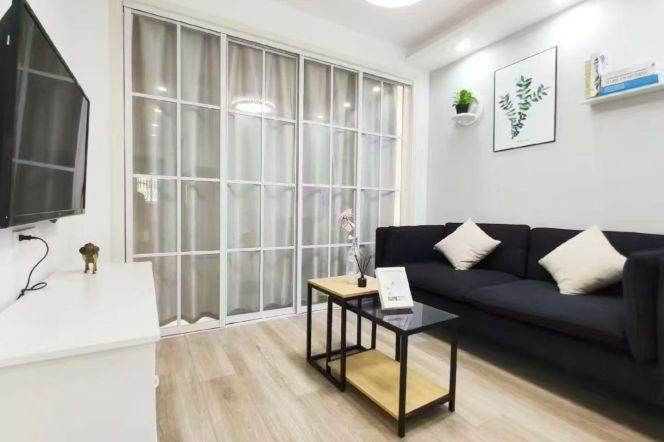 Tai'an rd/cozy 1br 1lr/bright room/brand furniture/Jiaotong uni@L10/11