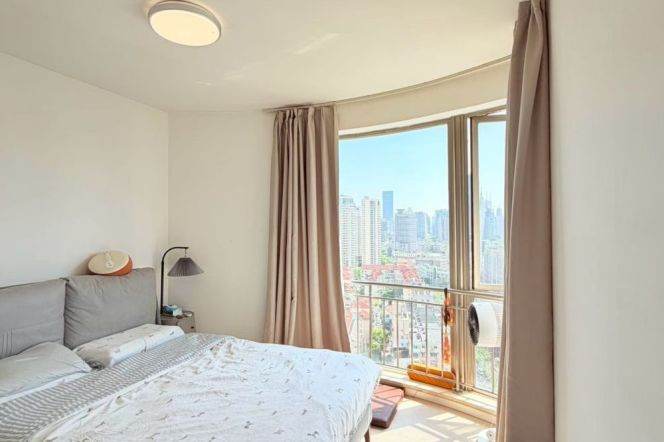 jing'an temple 100 m elevator 1bed
