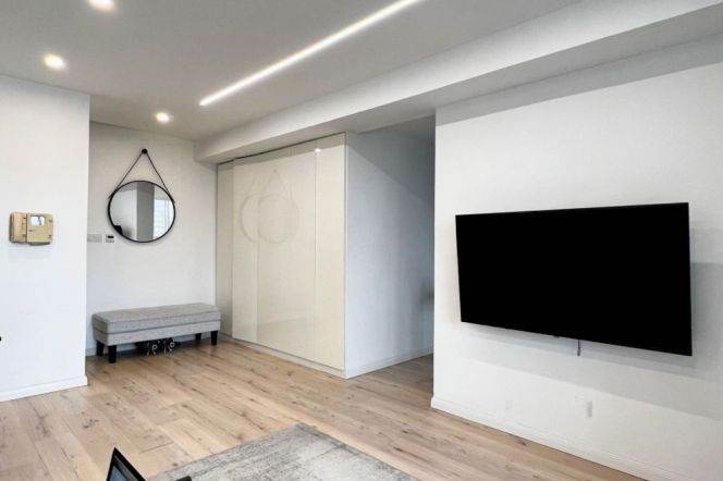 Quality 2br high-rise with Balcony nr South Shaanxi Rd Line 1/10/12 