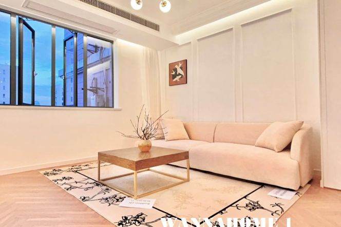 Modern&Spacious&Really Bright 2Bdrs 2baths Apt+L3/4/10 Hongqiao Rd+Large Balcony