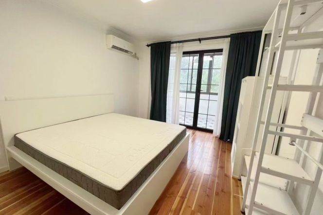 Valuable Hengshan/Gao'an Rd 2BR with Wallheating/Oven 13.5K 