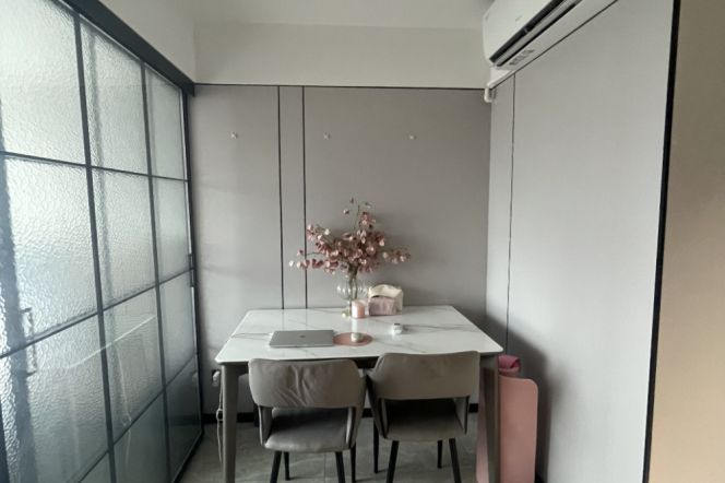 Beautiful Modern Central Jingan Studio  6 month lease