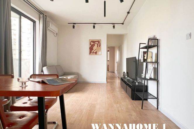 Modern&Spacious&Bright 3Bdrs 2Baths Apt+Open Balcony+Jing'an Temple+L14 Wu Ding Rd