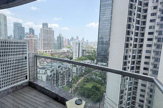 modern 4brs floor heating 3 balconies in top 5 compound downtown on An fu road near line 1,7