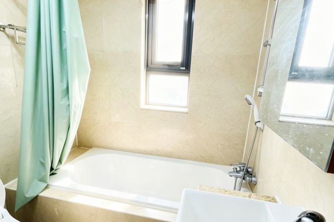 modern 2brs floor heating balcony in Gubei Phase II only 21.5K
