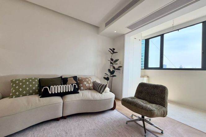 Pudong area/modern 1br 2lr/double south/elevator,Century Avenue@L2/4/6/9