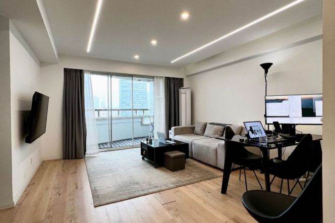 Quality 2br high-rise with Balcony nr South Shaanxi Rd Line 1/10/12 