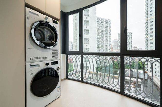 Clubhouse & Pool | 2BR 2BA at Shanxi South Road  185sqm, Floor Heating