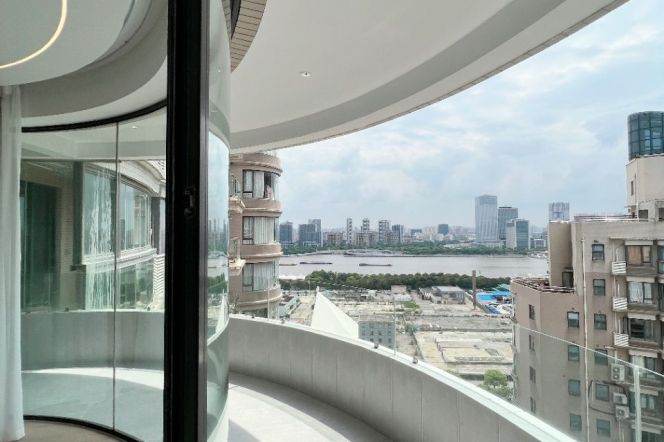 modern 2brs floor heating nice river view beside Huang pu river and line 4,8 only 21K