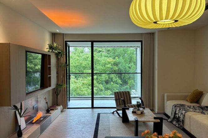 Jing'an Phoenix Garden | Spacious 2BR  Full Floor Heating & Central AC, Near Metro