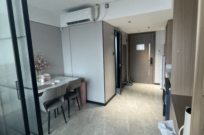 Beautiful Modern Central Jingan Studio  6 month lease