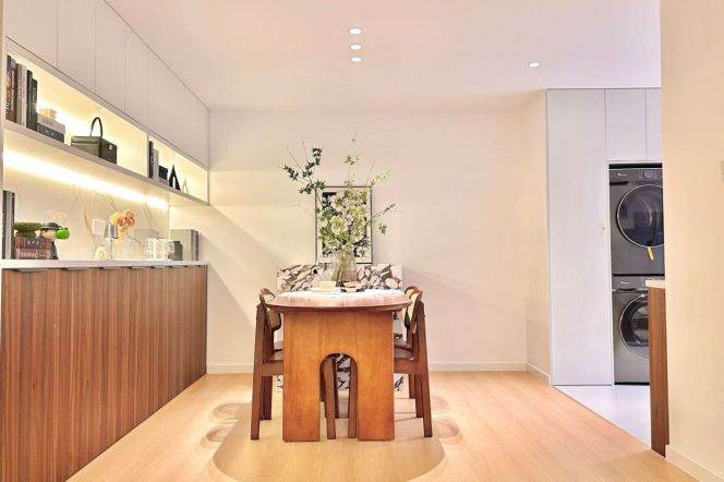 Modern 2brs Nr jiangning road M13