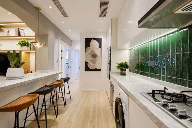 Valuable Wukang Rd 2BR with Cloakroom,Wallheating,C/A,Oven 13.8K 