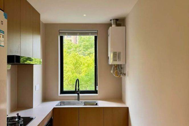 modern warm beautiful 2brs floor heating balcony just 100 meter to line 7 Changping road