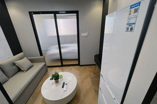 High rise 1 BR with great view near Lancun rd station ( Short term welcomed )