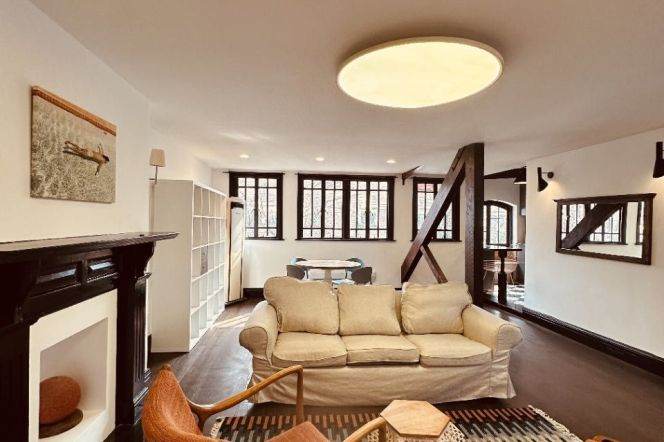 Heritage Loft with Charm | 3rd Floor, 3BR, Steps to S. Shaanxi Rd Metro