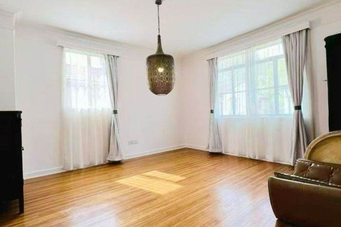 Character/Valuable Jianguo/Wulumuqi Rd /Spacious 2BR 16.5K 
