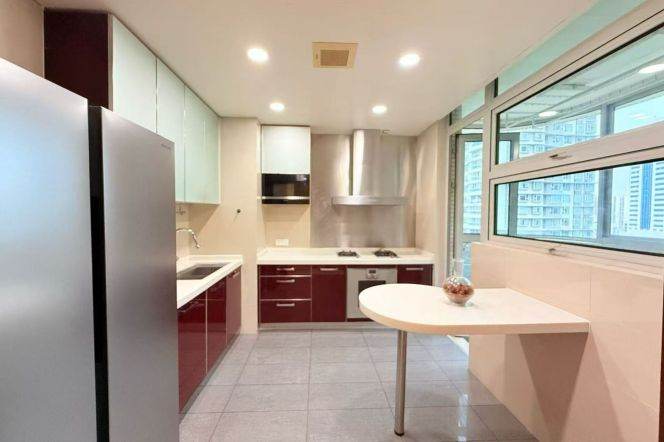 super modern 3brs floor heating modern furniture beside Su zhou river line 3,4 