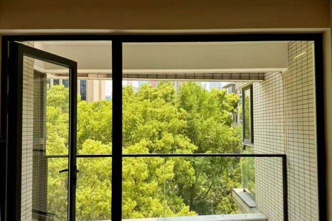 modern warm beautiful 2brs floor heating balcony just 100 meter to line 7 Changping road