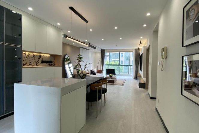 Spacious&Modern 3BR 2BA 170m² Apt in Lianyang Community/Century Park