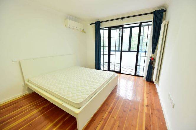 Valuable Hengshan/Gao'an Rd 2BR with Wallheating/Oven 13.5K 