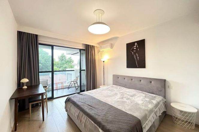 Decent 3br/2bt Flat with open Balcony in old downtown