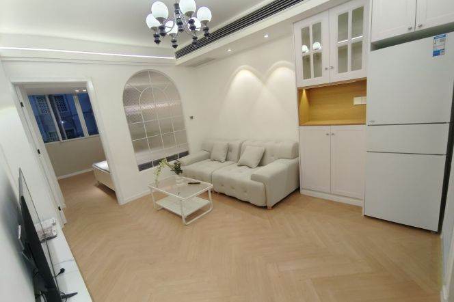 Cozy 1Br/1Lr/1Bt Close to L3/4 West Yan’an Rd Station 