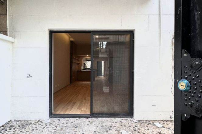 modern 4brs lane house with yard open kitchen near Xintiandi only 33.7K