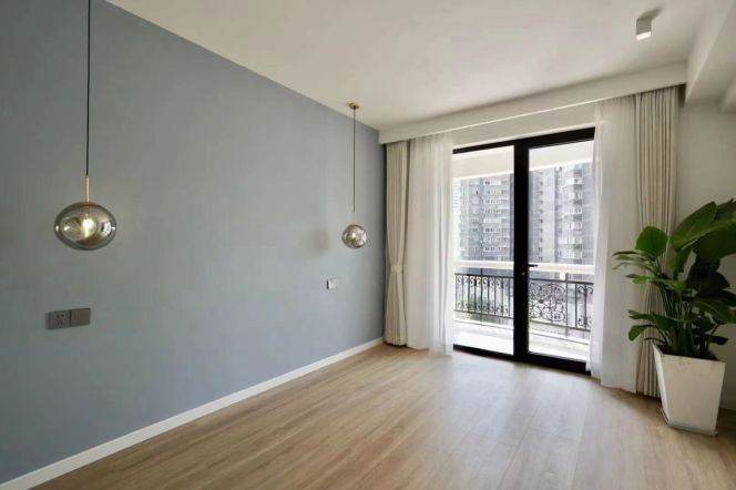 modern big 3brs floor heating spacious living room balcony in Xujiahui only 24.5K