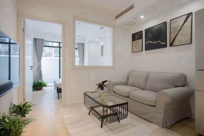 Nice yard 1Br/1Lr/1Bt apt nr Jiangsu rd,M2/11/14