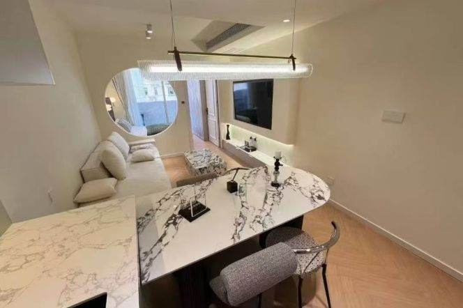 Furnished 1br with balcony-Jing'an/Changping