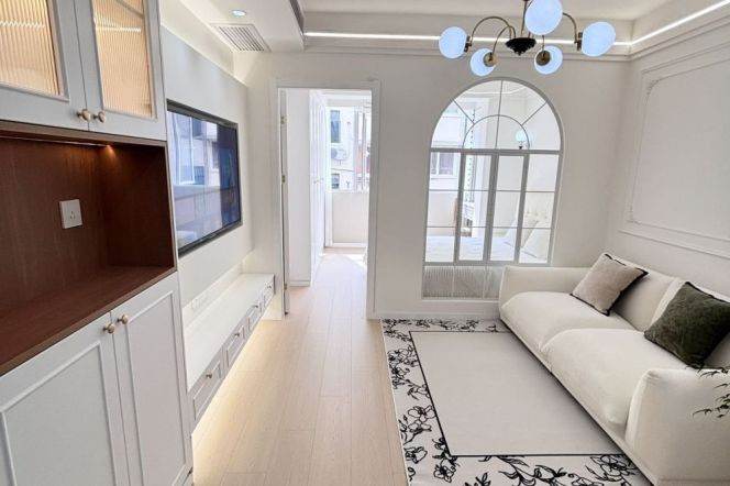 Bright 1Br/2Lr/1Bt Close to L2/3/4 Zhongshan Park Metro station 