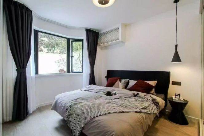 IAPM Fuxing M. rd/Fenyang rd floor heating 3br/2lr/2ba apt with garden; L1/10/12 
