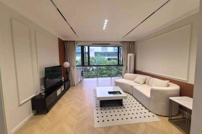Modern 2BR 2BA in Garden Residence | Pudong Avenue, Steps to Huangpu River