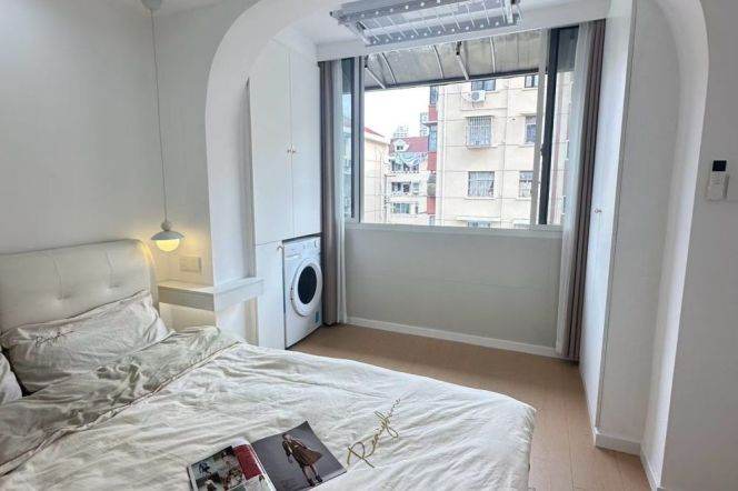 Brand new 1Br/2Lr/1Bt Close to L2/1 Jiangsu Rd Station 