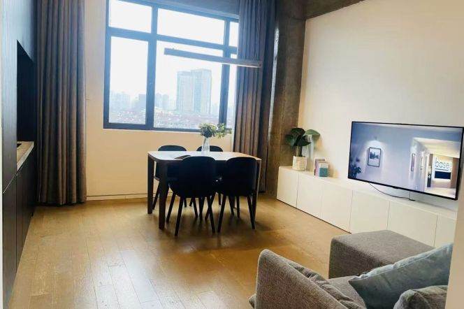 1BR in Pu'dong with free shuttle bus to New Development Building  can long&short lease