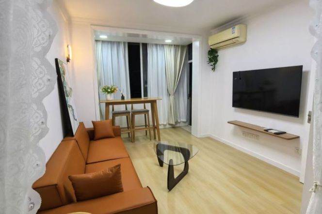 Nice yard 1Br/1Lr/1Bt apt nr West yanan rd,M3/4